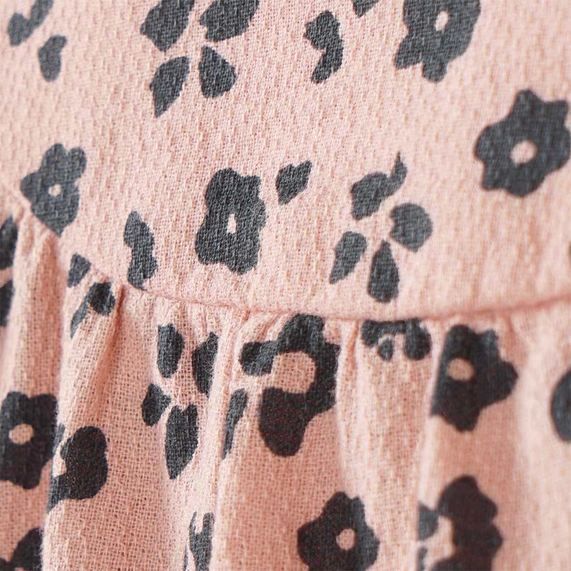 Babyset van jurk en shorts