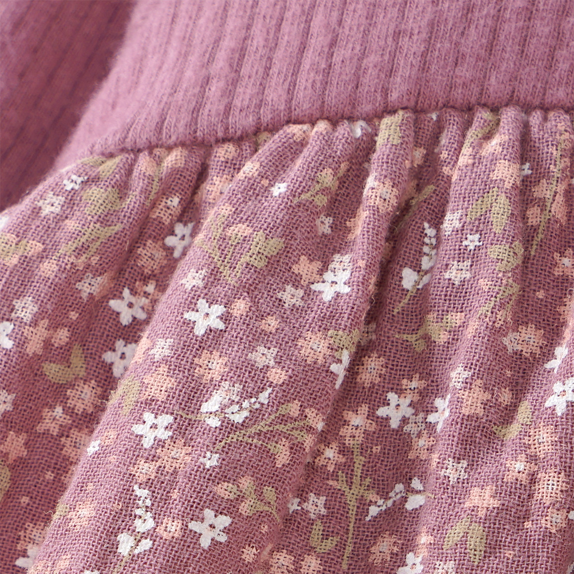 Babyjurk met bloemen