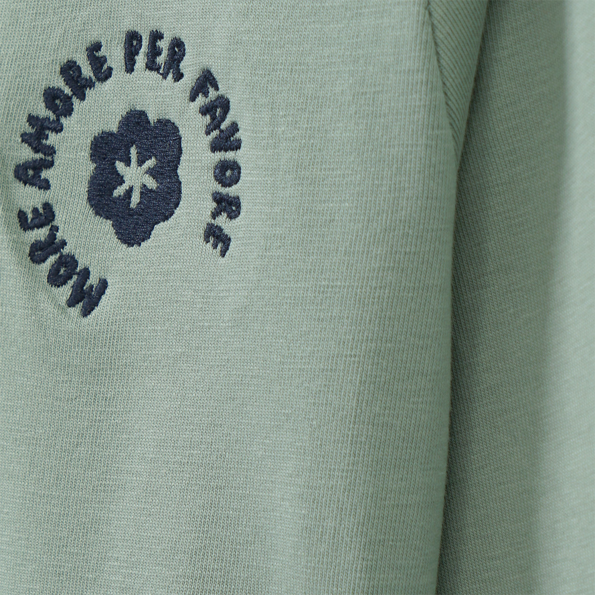 2 Mädchen Kleider in verschiedenen Dessins