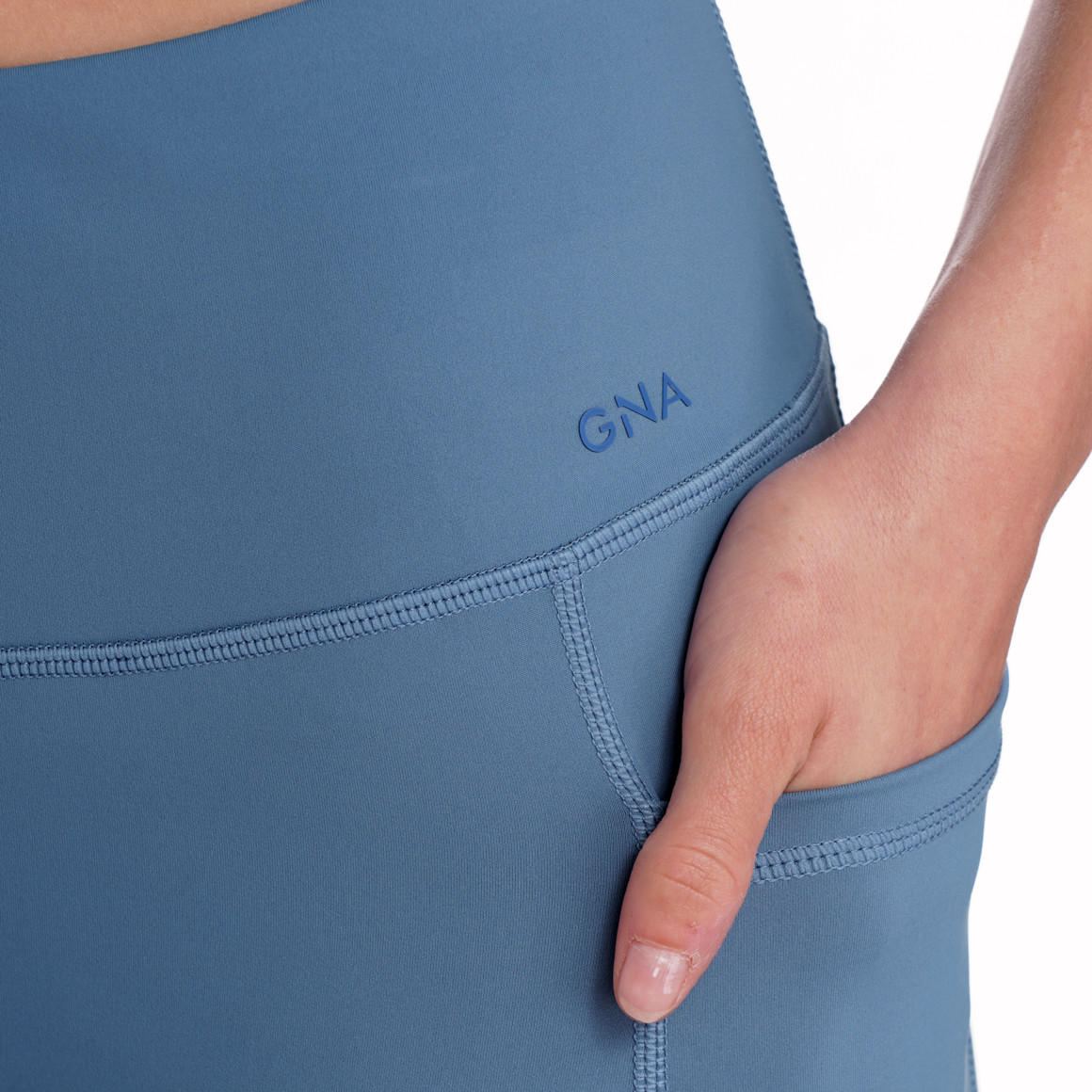 Dameslegging met zakken