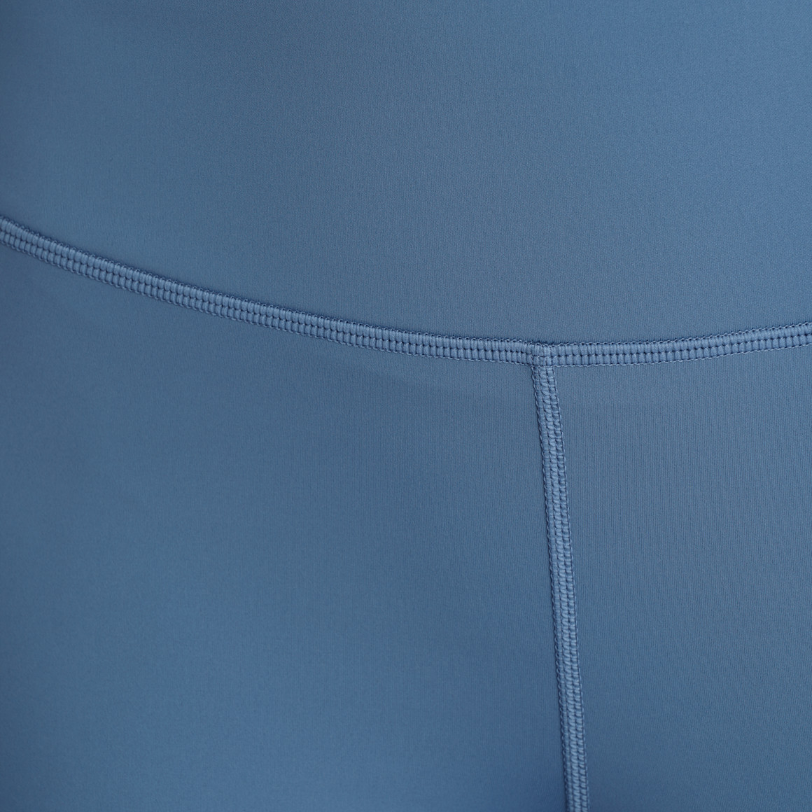 Dameslegging met zakken