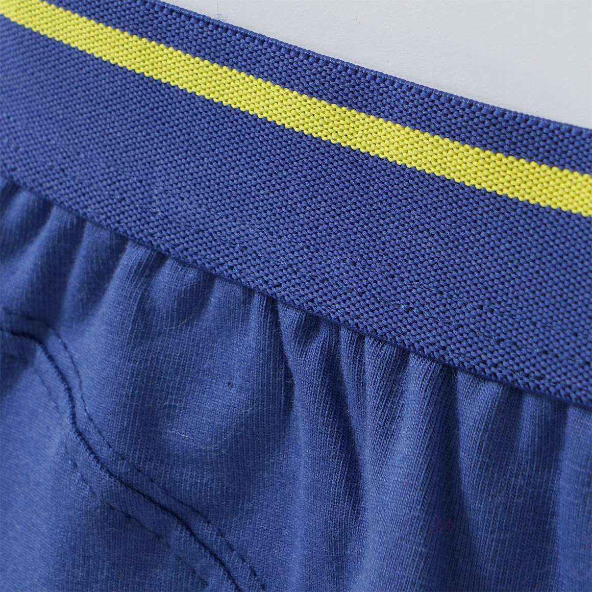 3 Jungen Boxer in verschiedenen Dessins