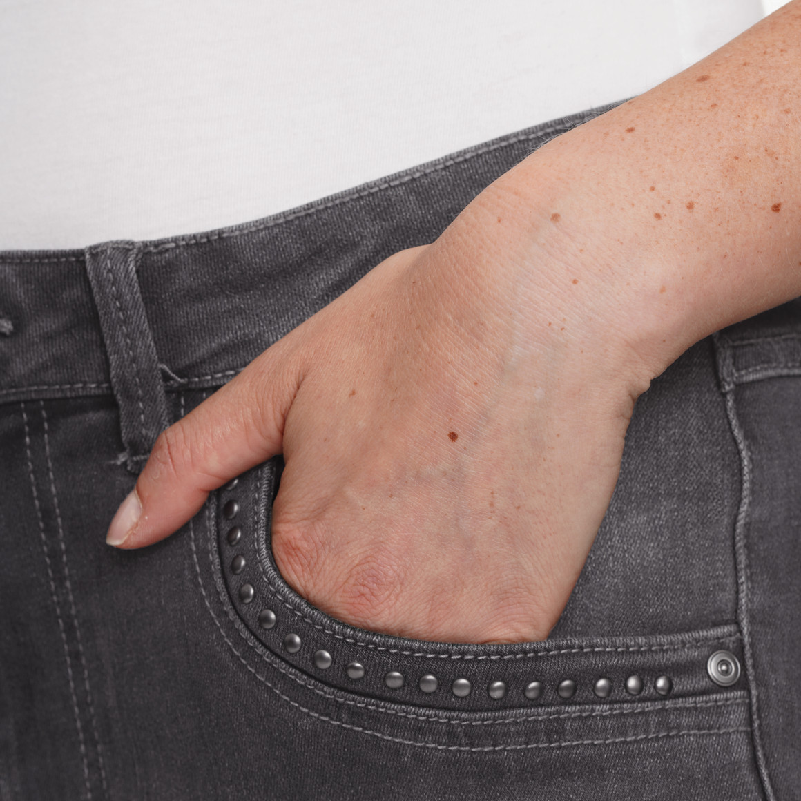 Dames jeans met klinknagels