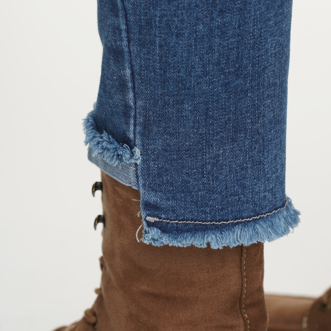 Dames jeans met klinknagels