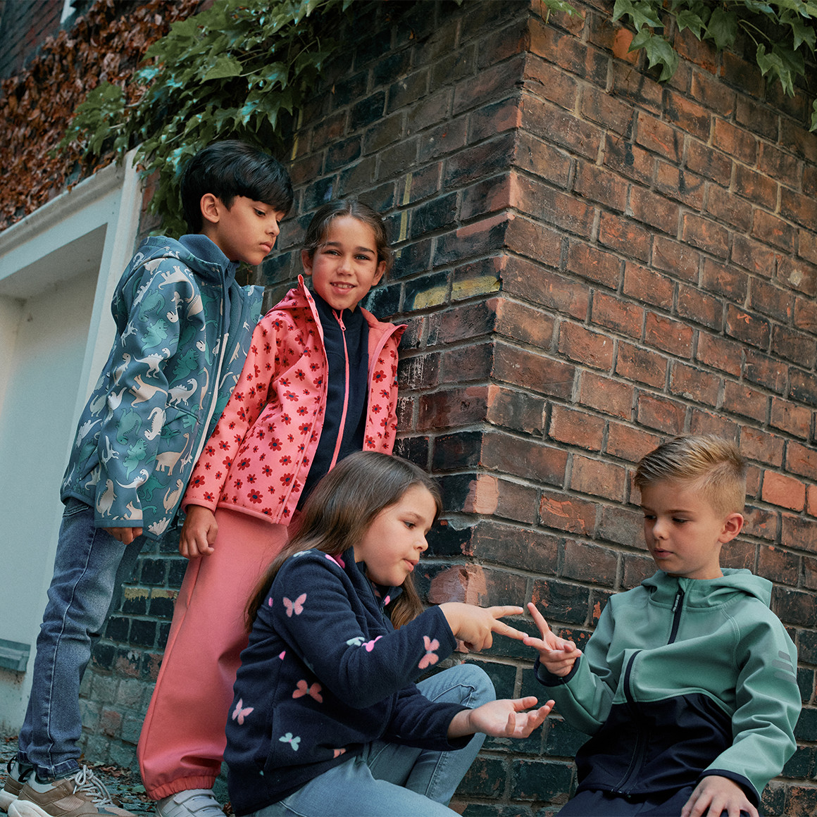 Softshell jongensjack met paneelverdeling