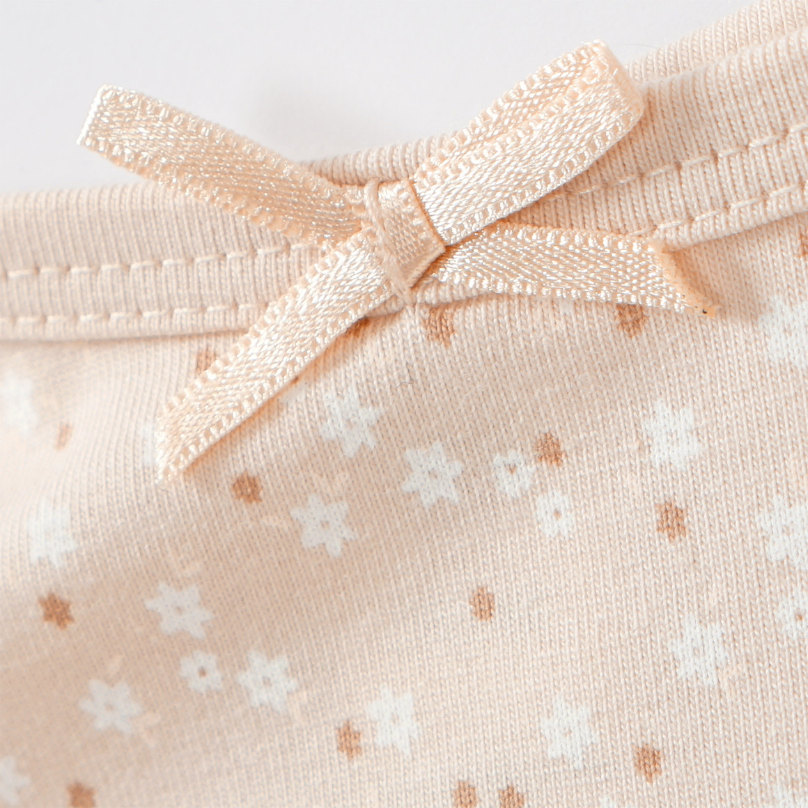 2 Mädchen Unterhemden in verschiedenen Farben