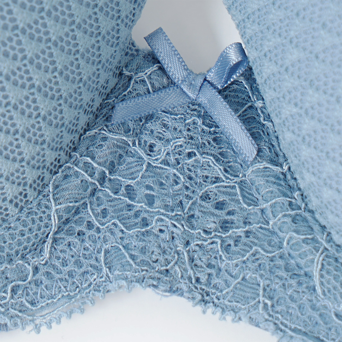 Damesbeugelbeha met kant