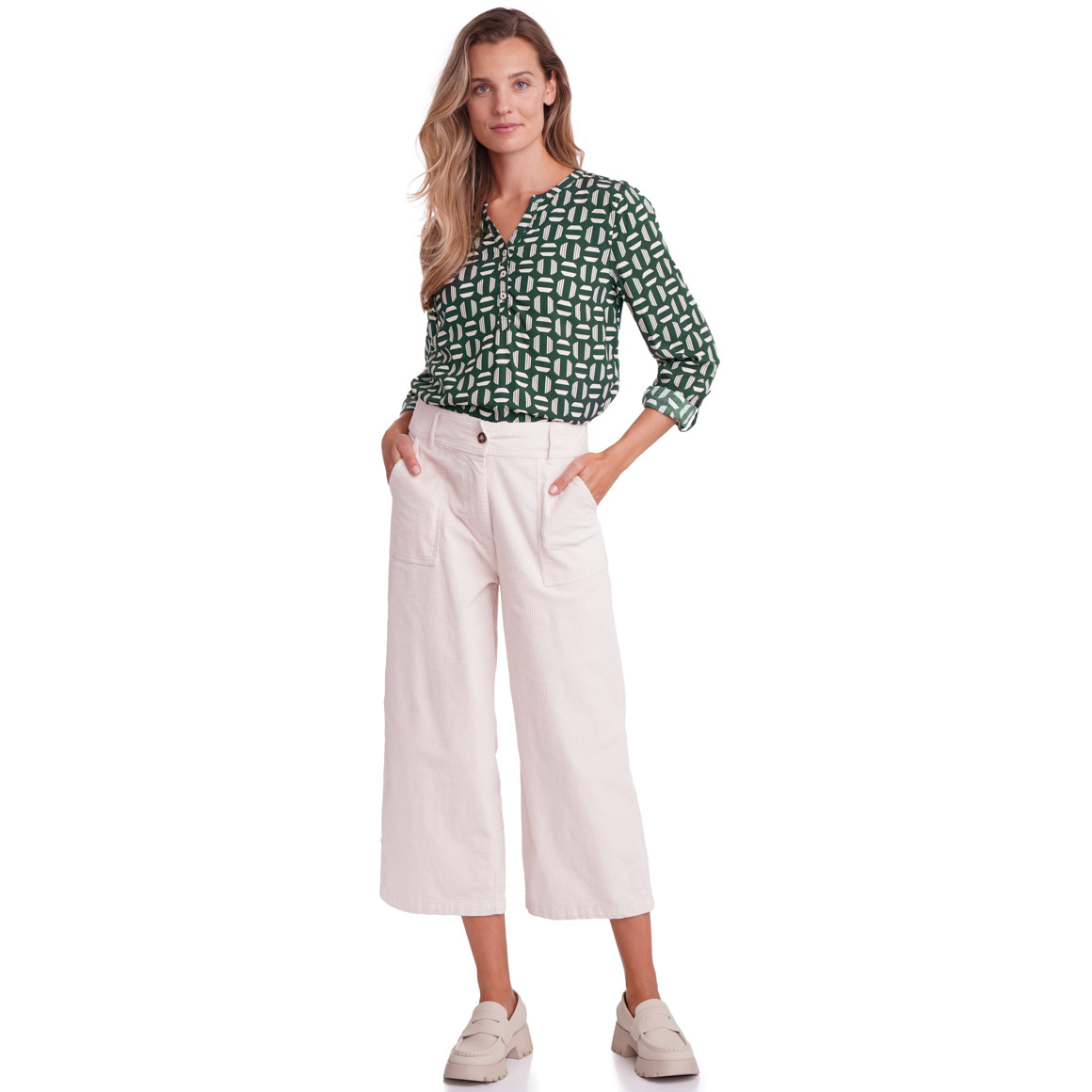 Damesblouse met omgeslagen mouwen