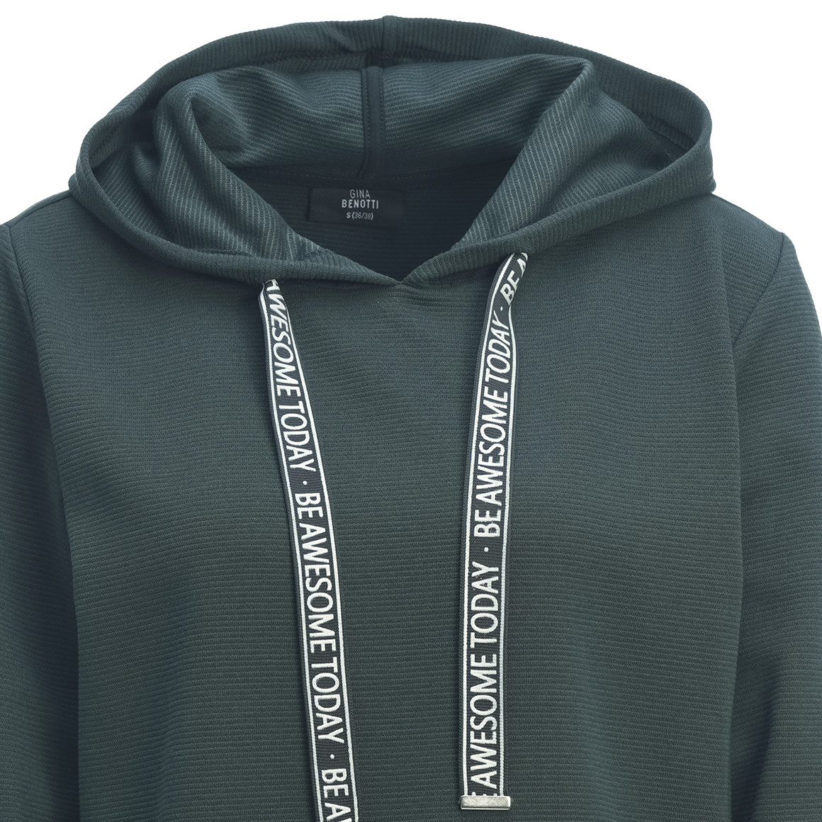 Damescapuchon in een gelaagde look