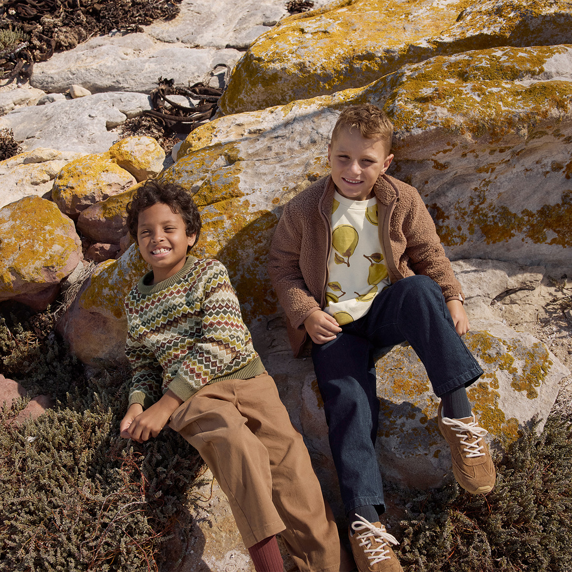 Gebreide jongenstrui van biologisch katoen