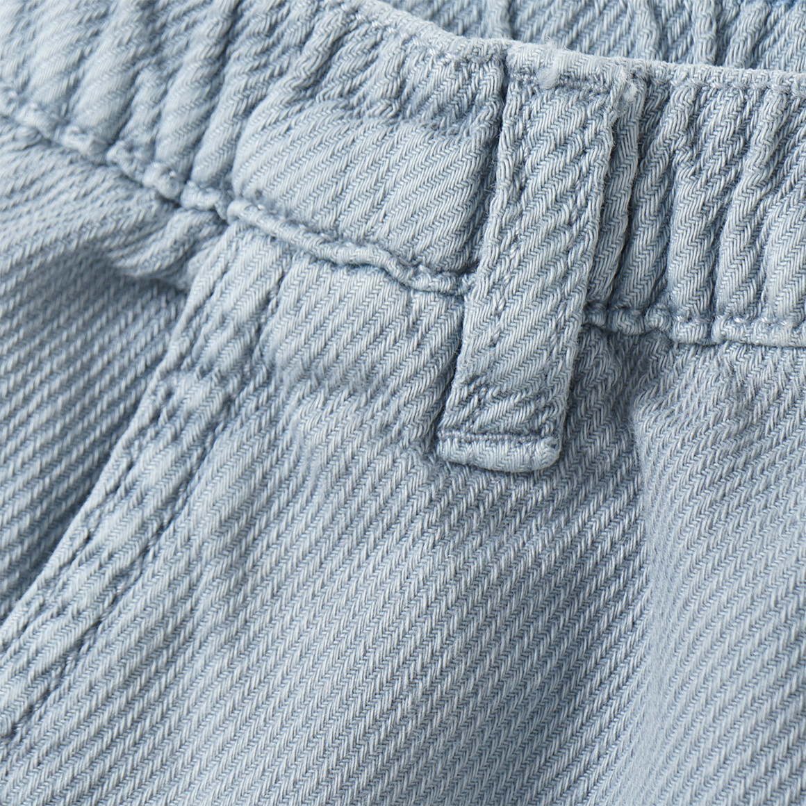 Babybroek met structuur