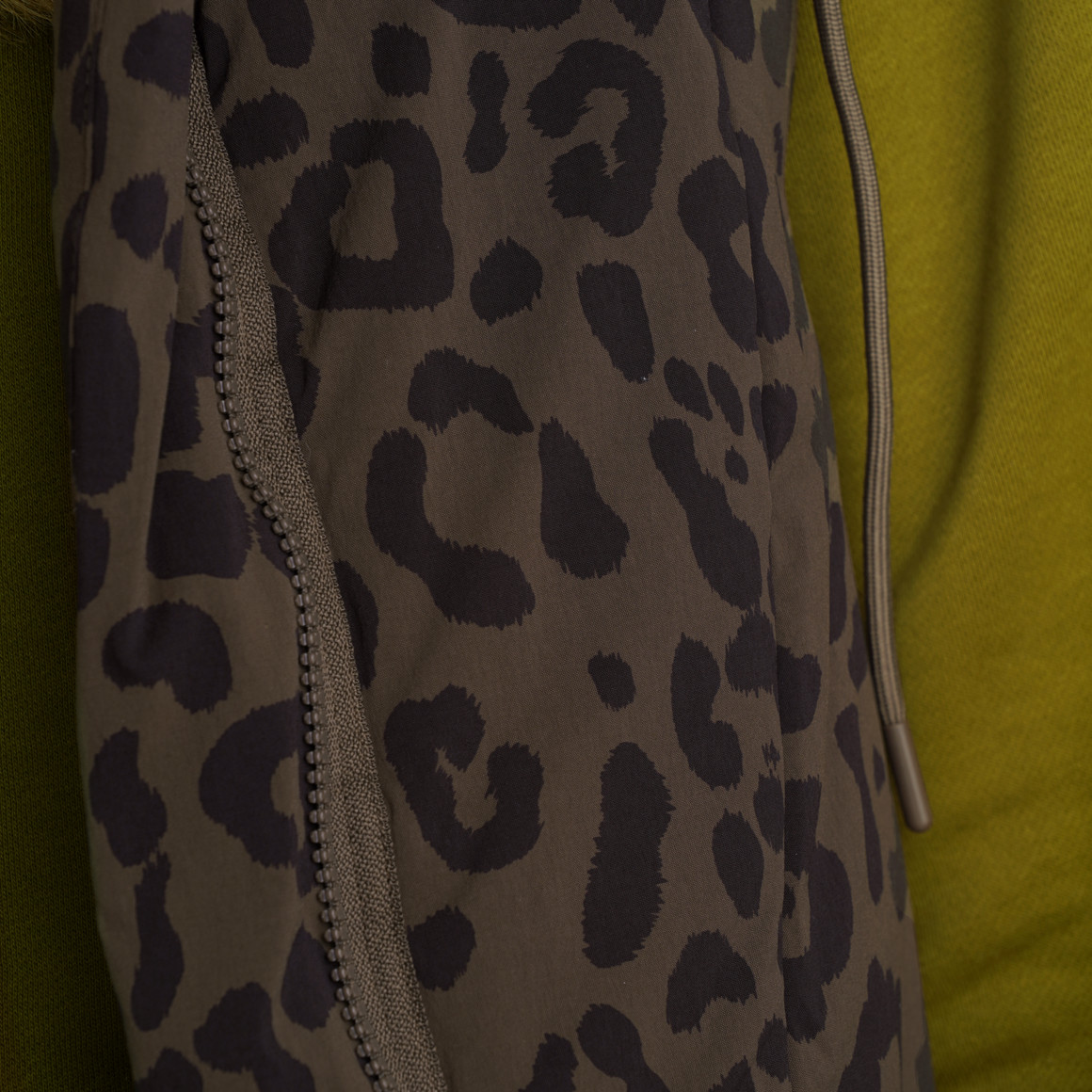 Dames lang vest met capuchon