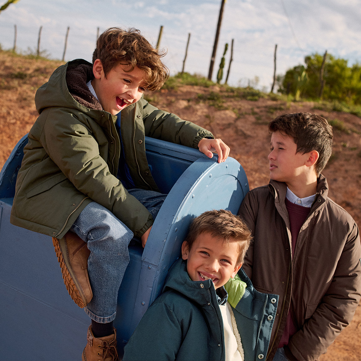 Jungen Jacke mit Kapuze