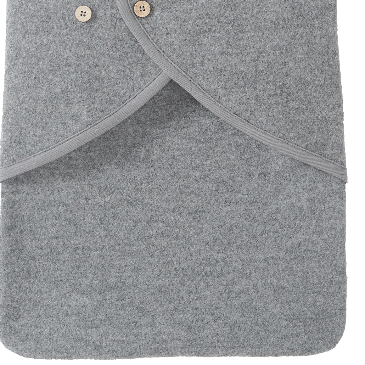 Wollen voetenzak met kap voor pasgeborenen