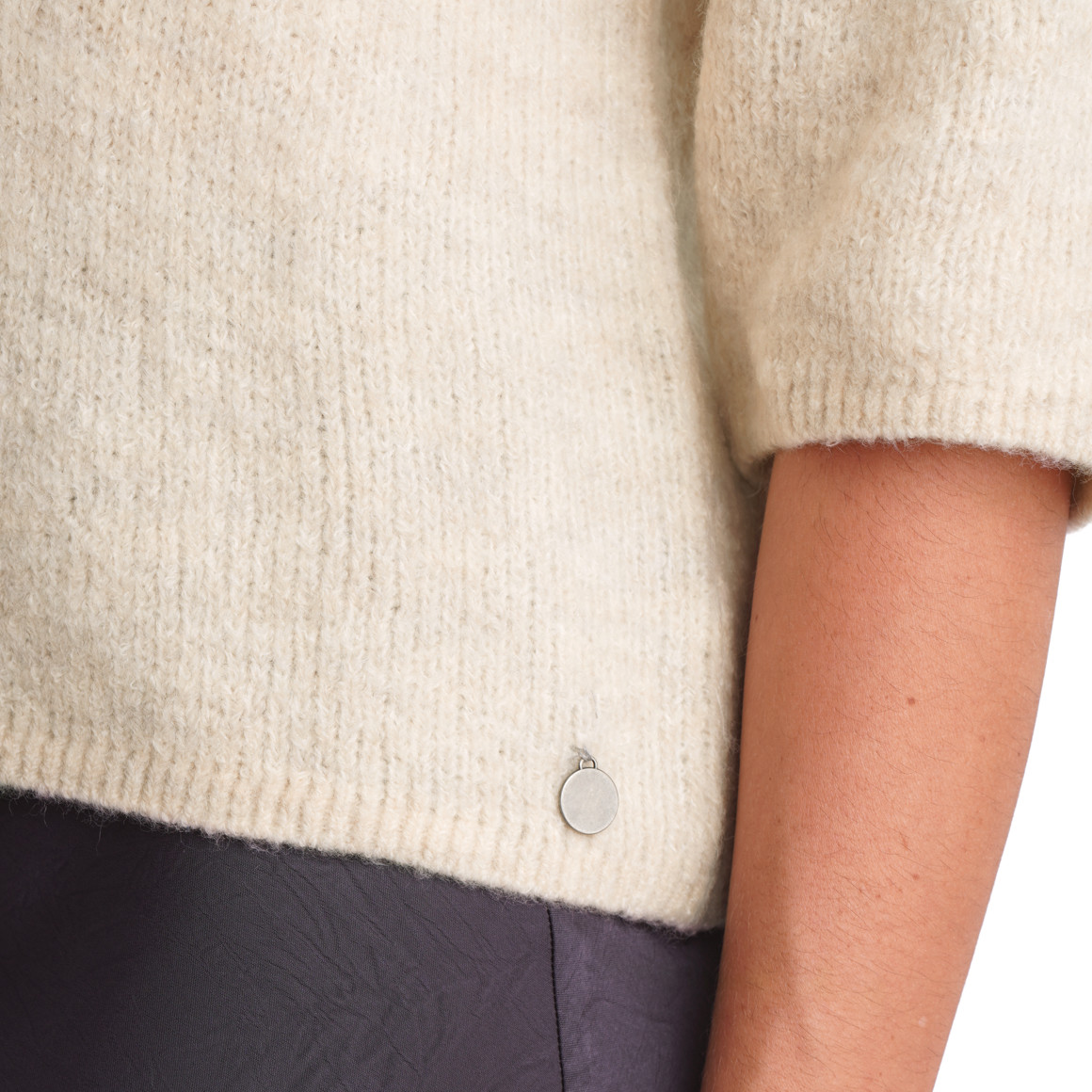 Gebreide damestrui met wijde mouwen