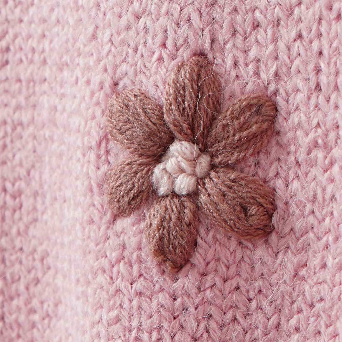 Gebreide trui met borduursel voor meisjes