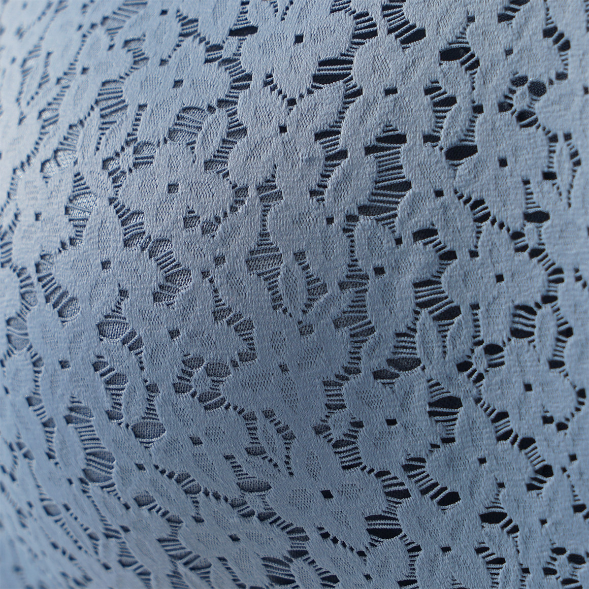 2 Damen Bustiers mit floraler Spitze