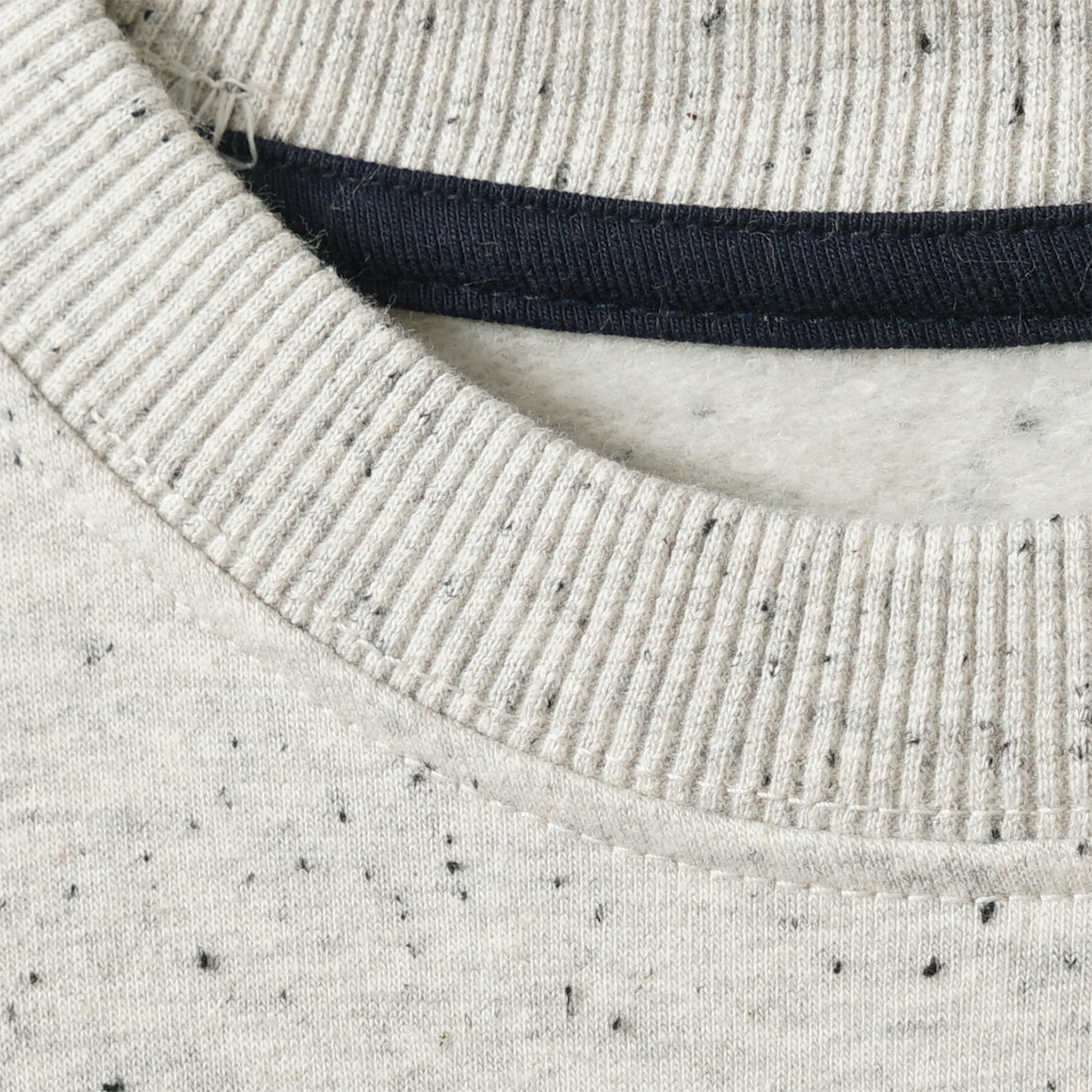 Jungen Sweatshirt mit Noppengarn