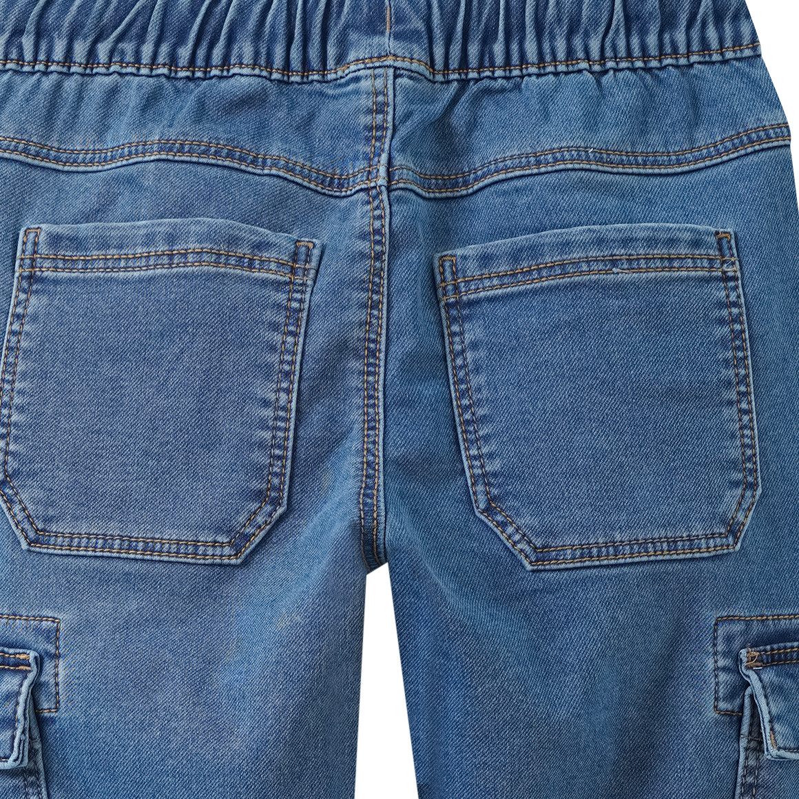 Jungen Pull-on-Jeans mit Cargotaschen