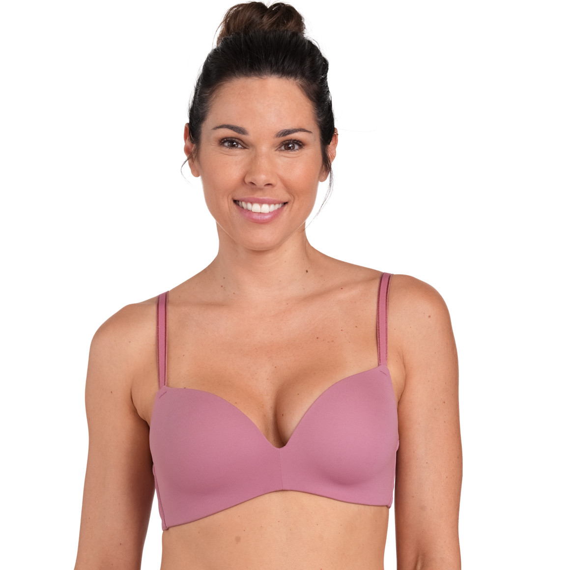 Zachte damesbeha in een basic look