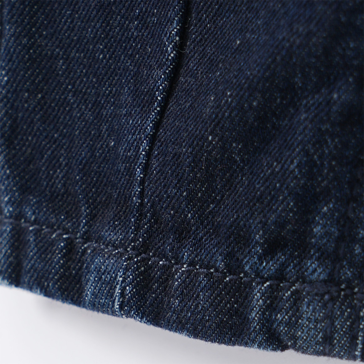 Babyjeans van biologisch katoen