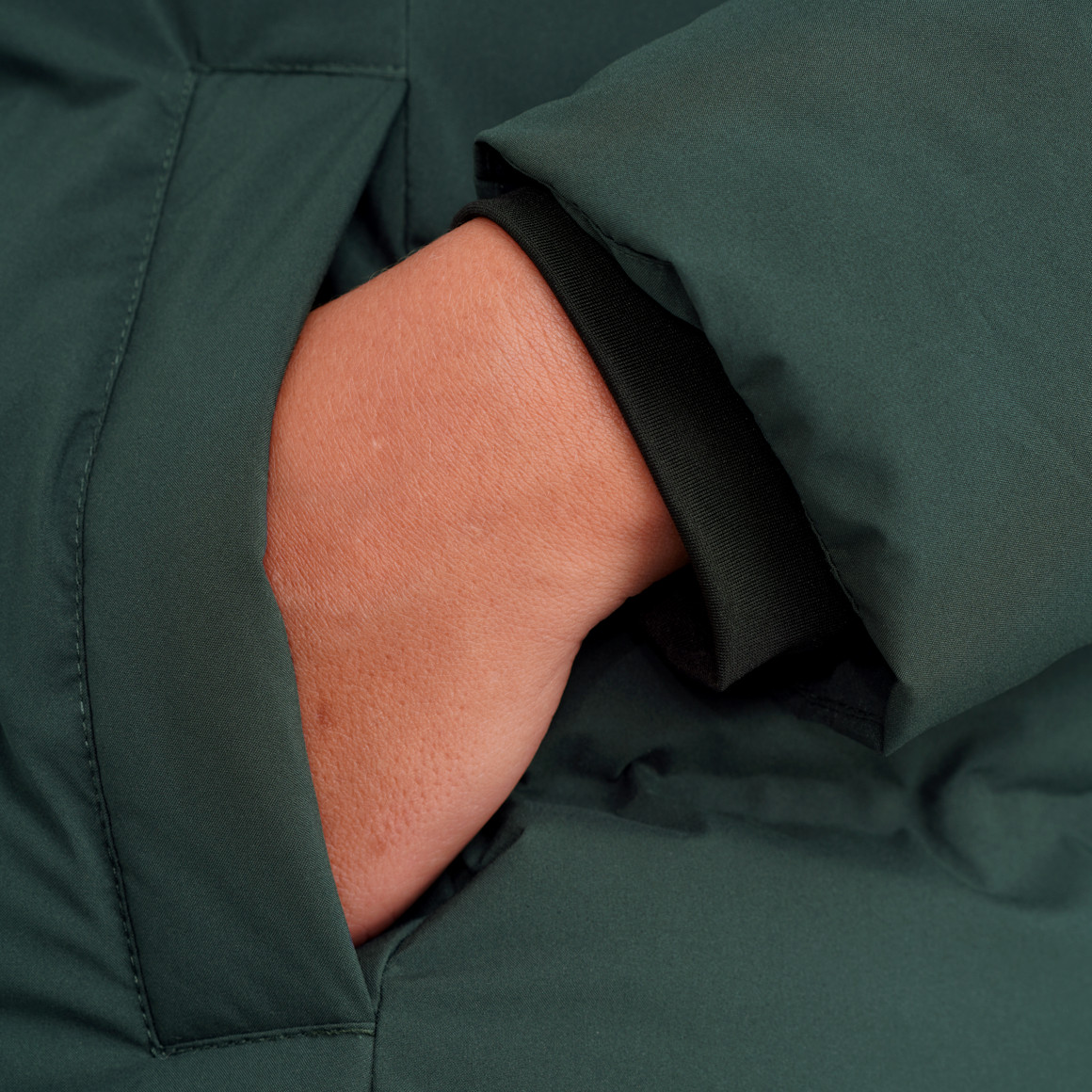 Gewatteerde damesjas met capuchon