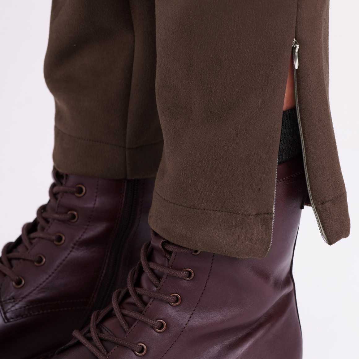 Dames joggingbroek in velourslook