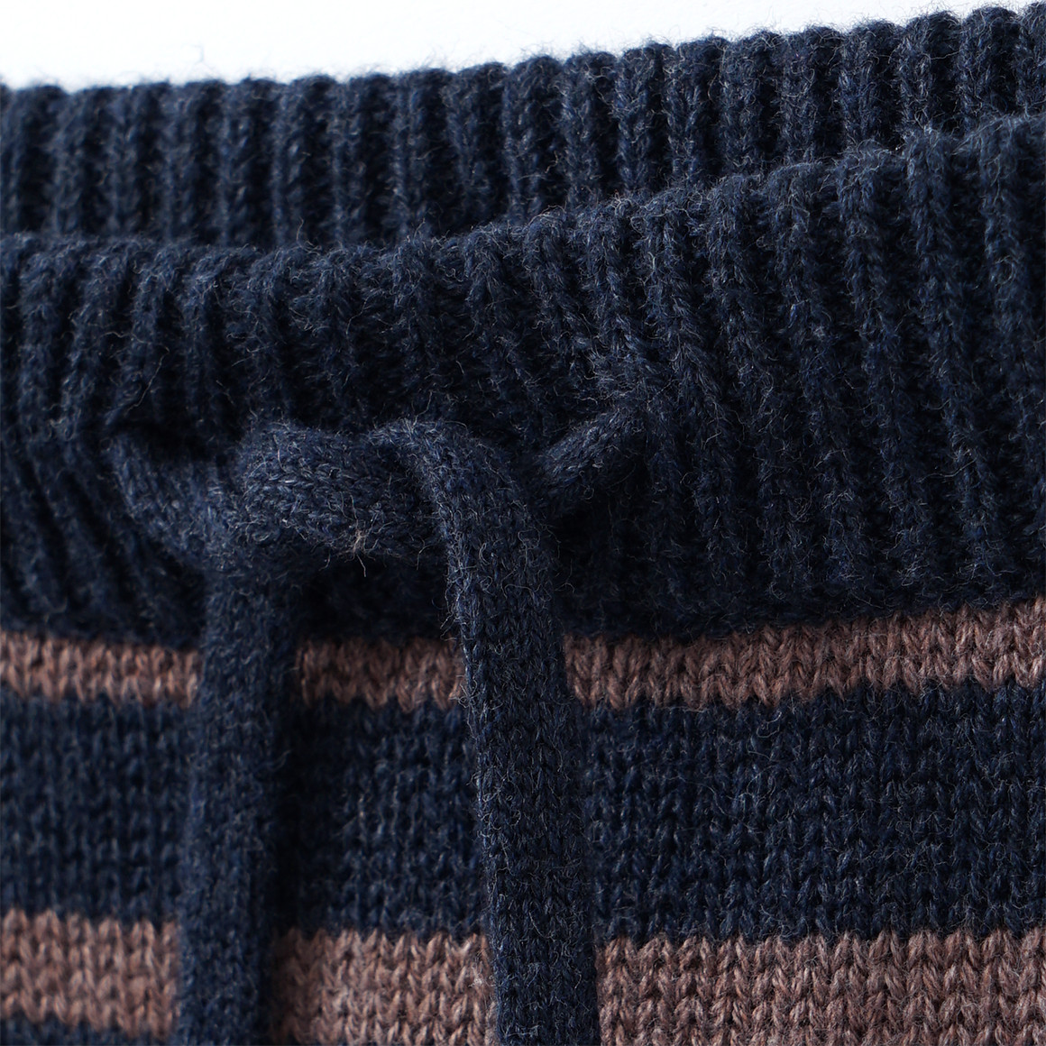 Gebreide babybroek van biologisch katoen