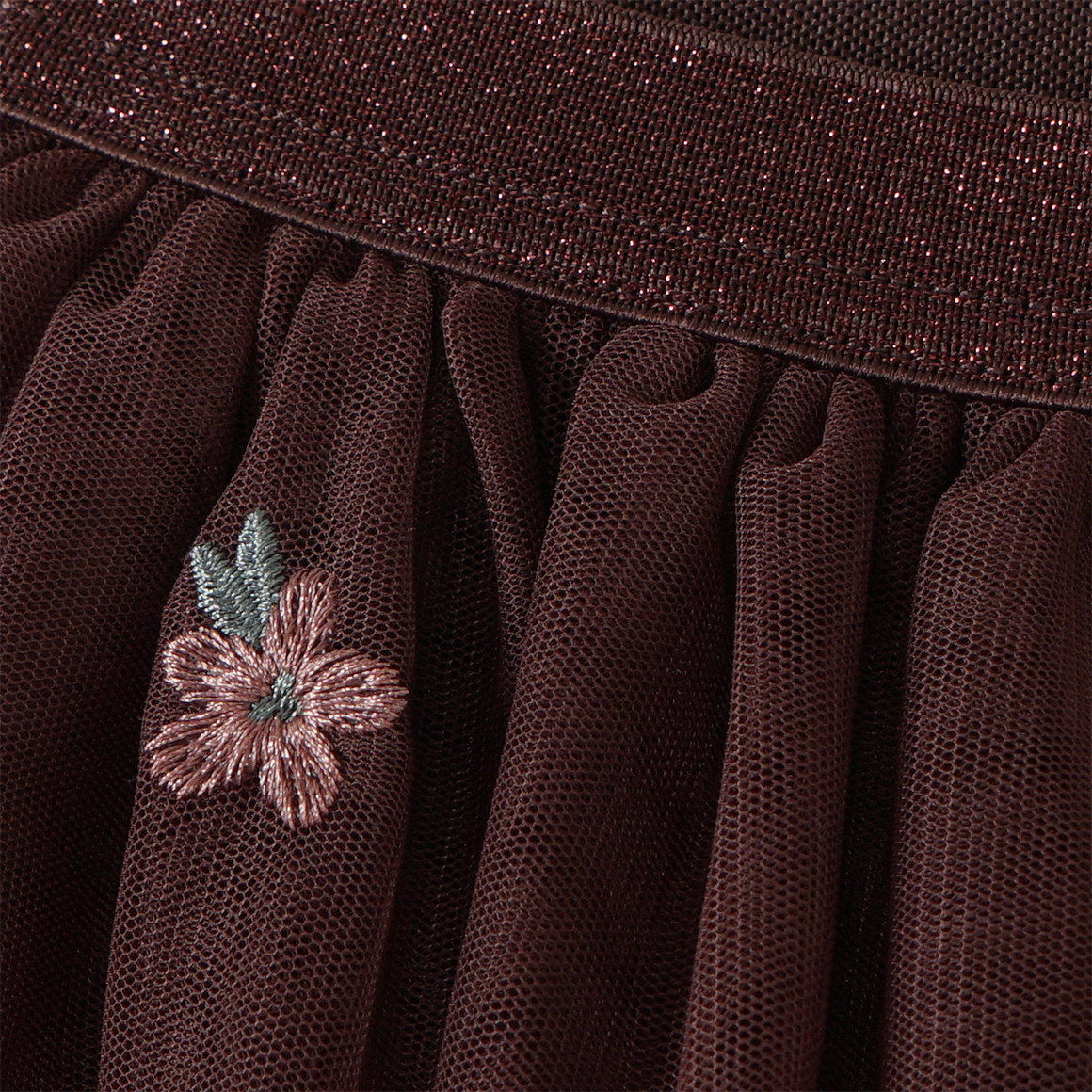 Meisjesrok van tule met bloemenborduursel