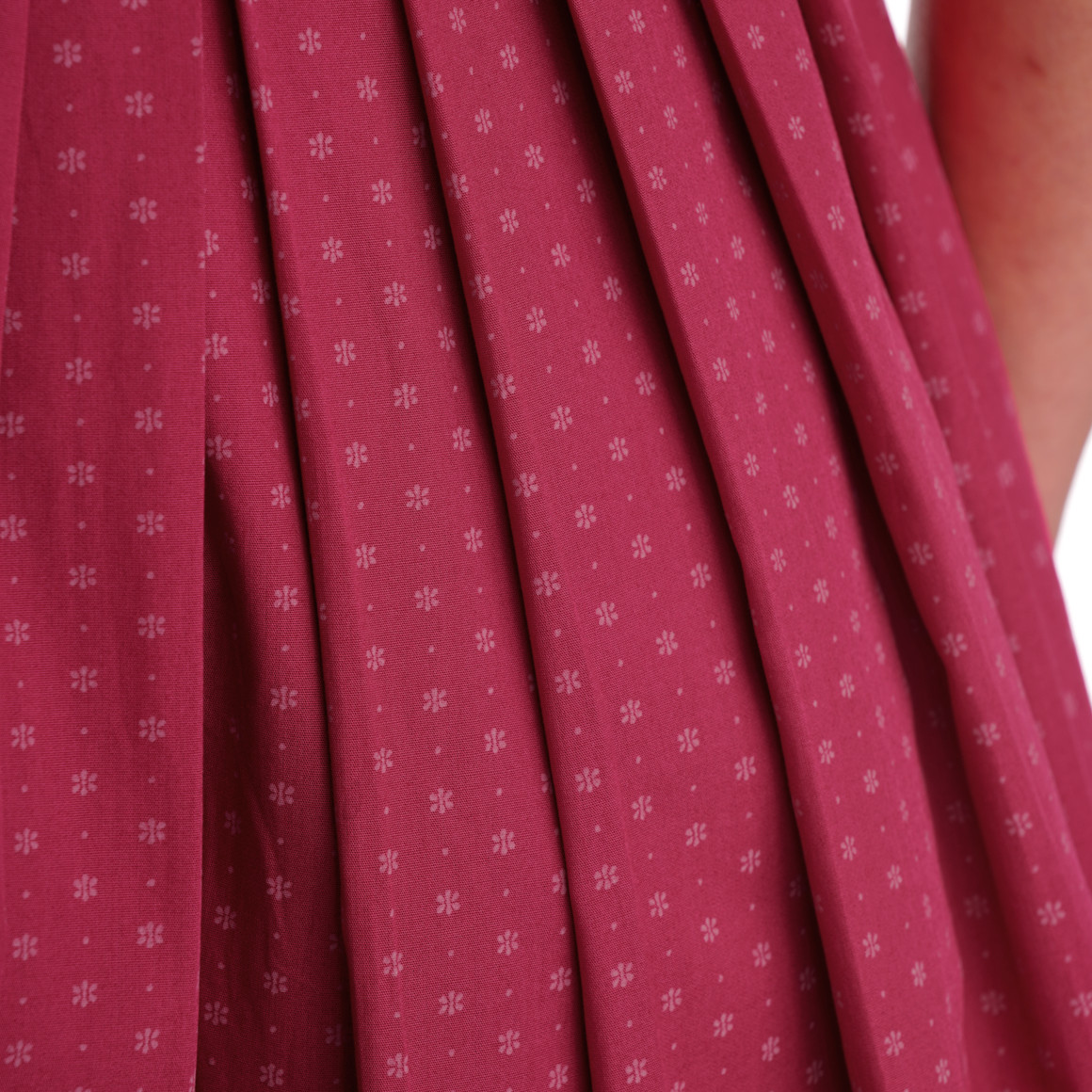 Damen Dirndl mit floralem Muster