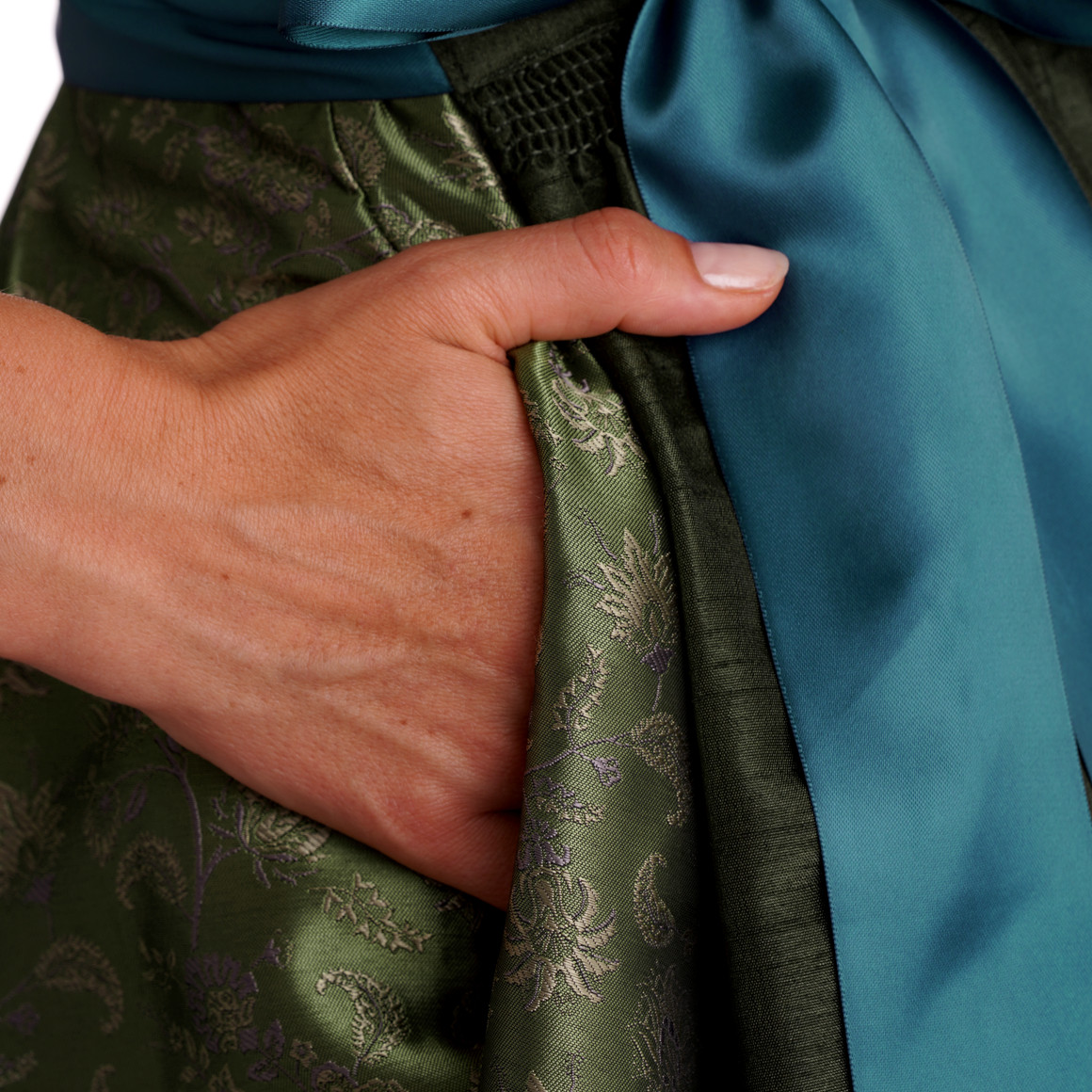 Dames dirndl met all-over patroon