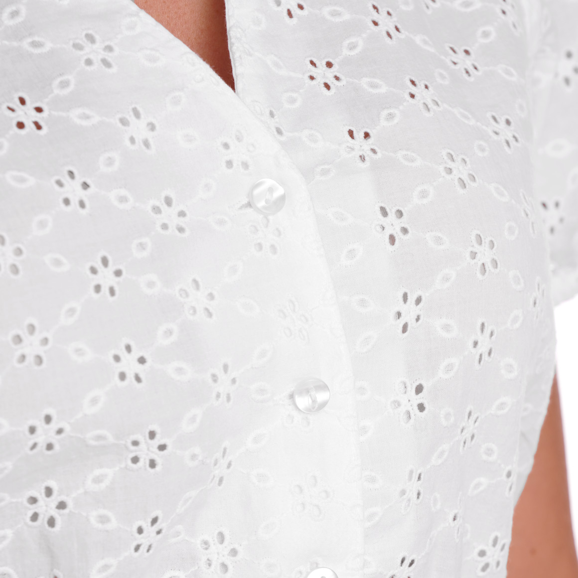 Damen Dirndl-Bluse mit Lochstickerei