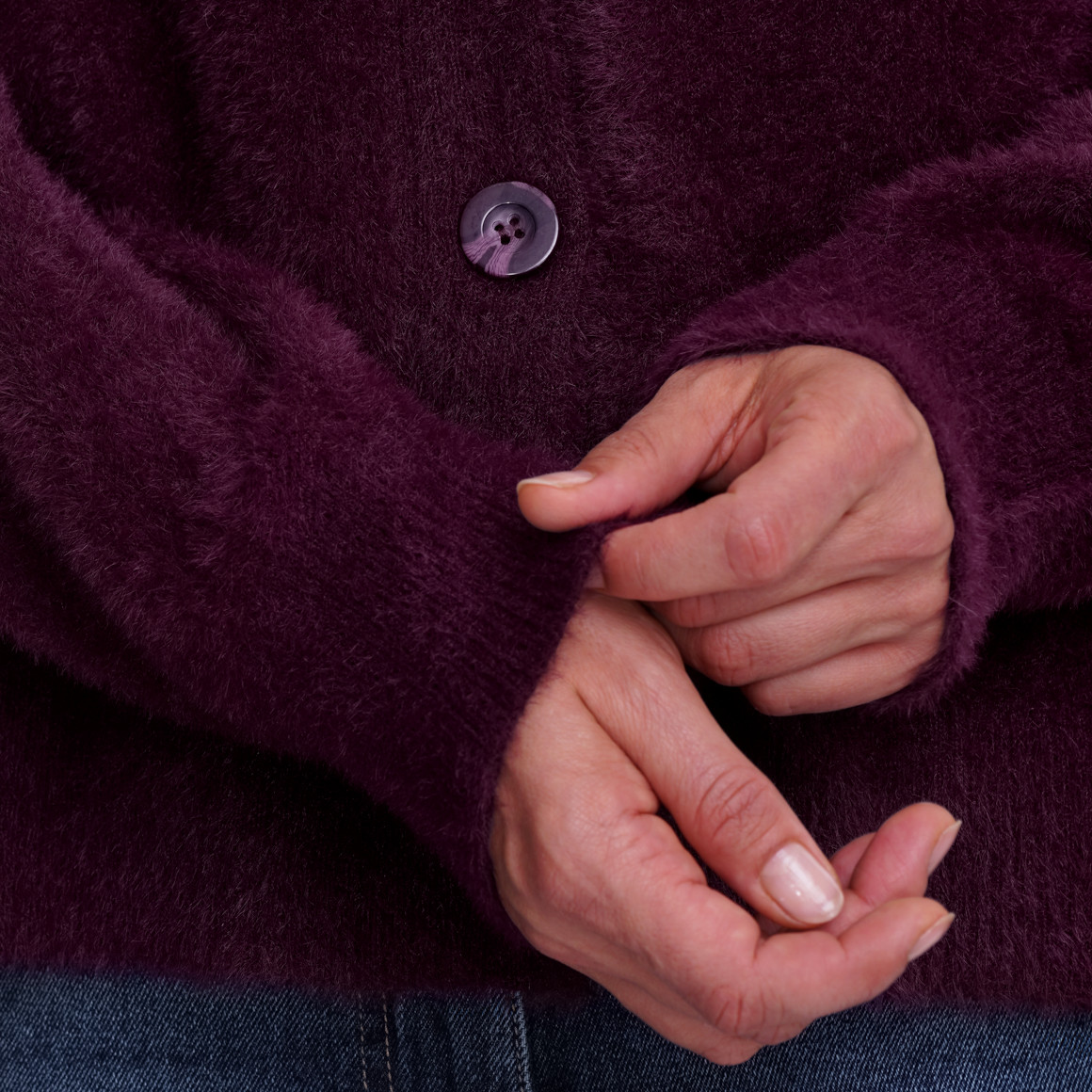 Vrouwelijk vest met een knusse look