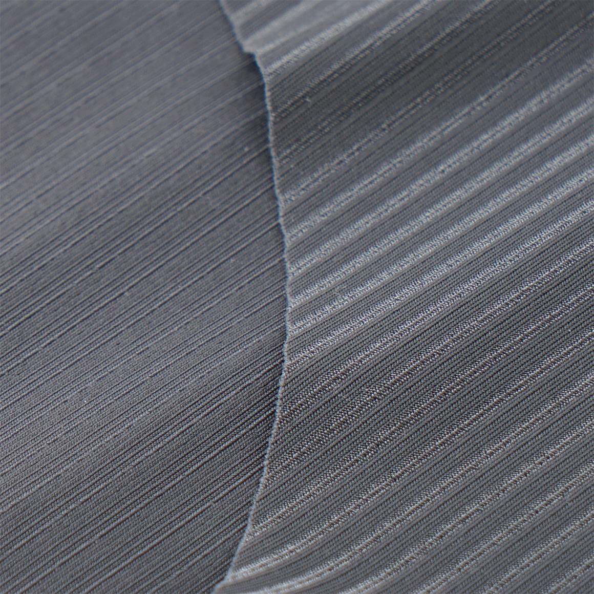 Naadloze damesslip met geribde structuur