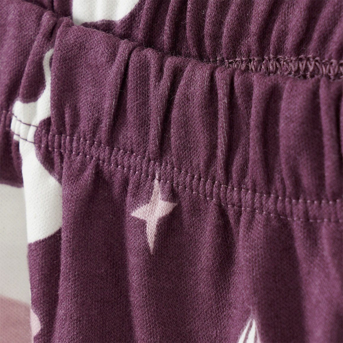 Mädchen Schlafanzug mit leuchtendem Print