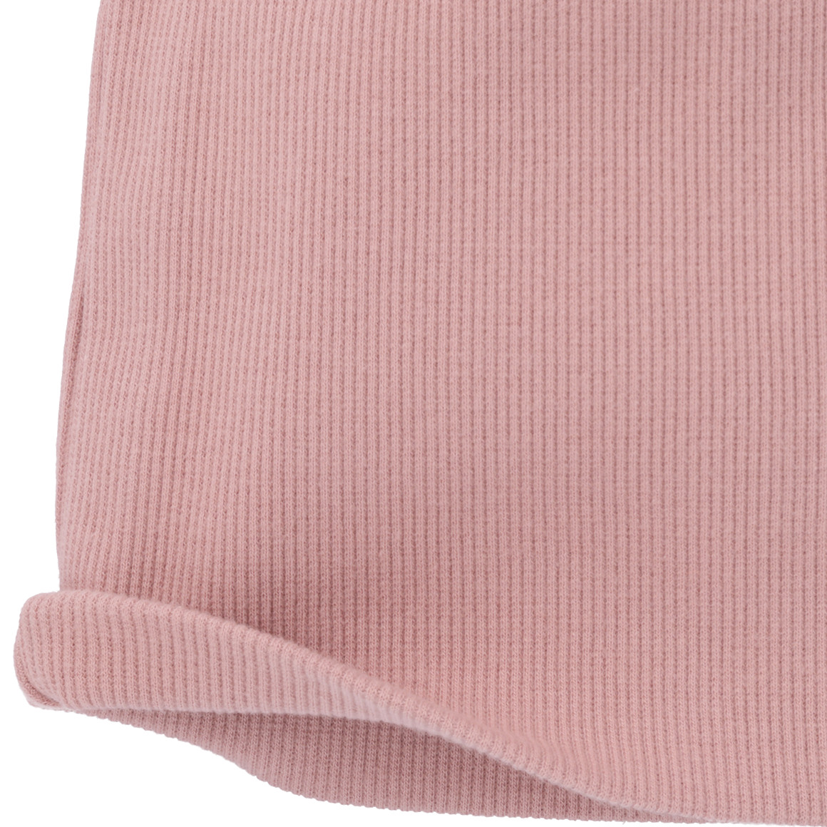 Babymutsje met ribstructuur