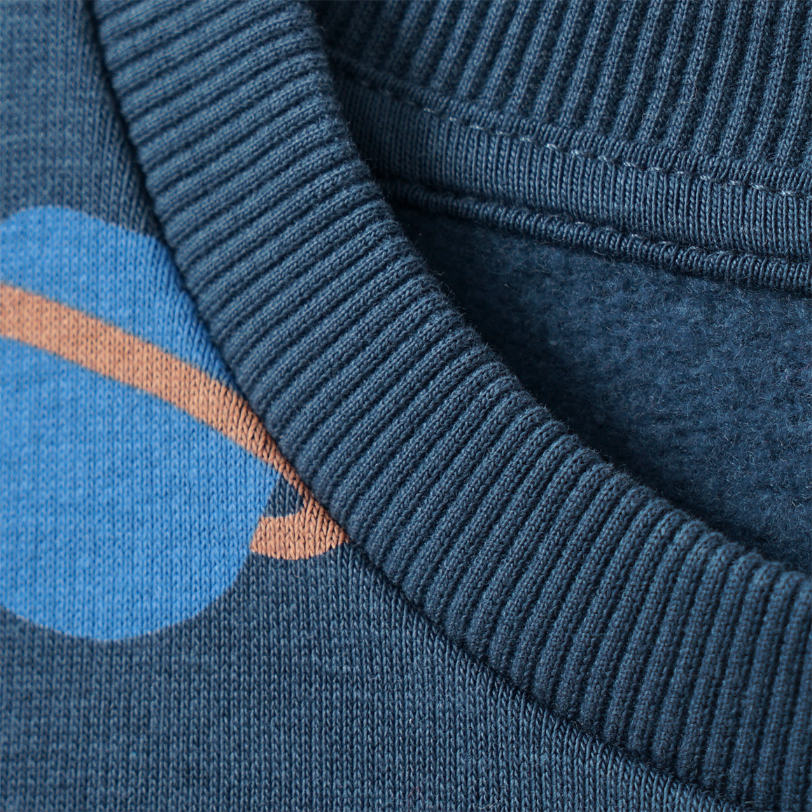 Sweater voor jongens met spatie all-over