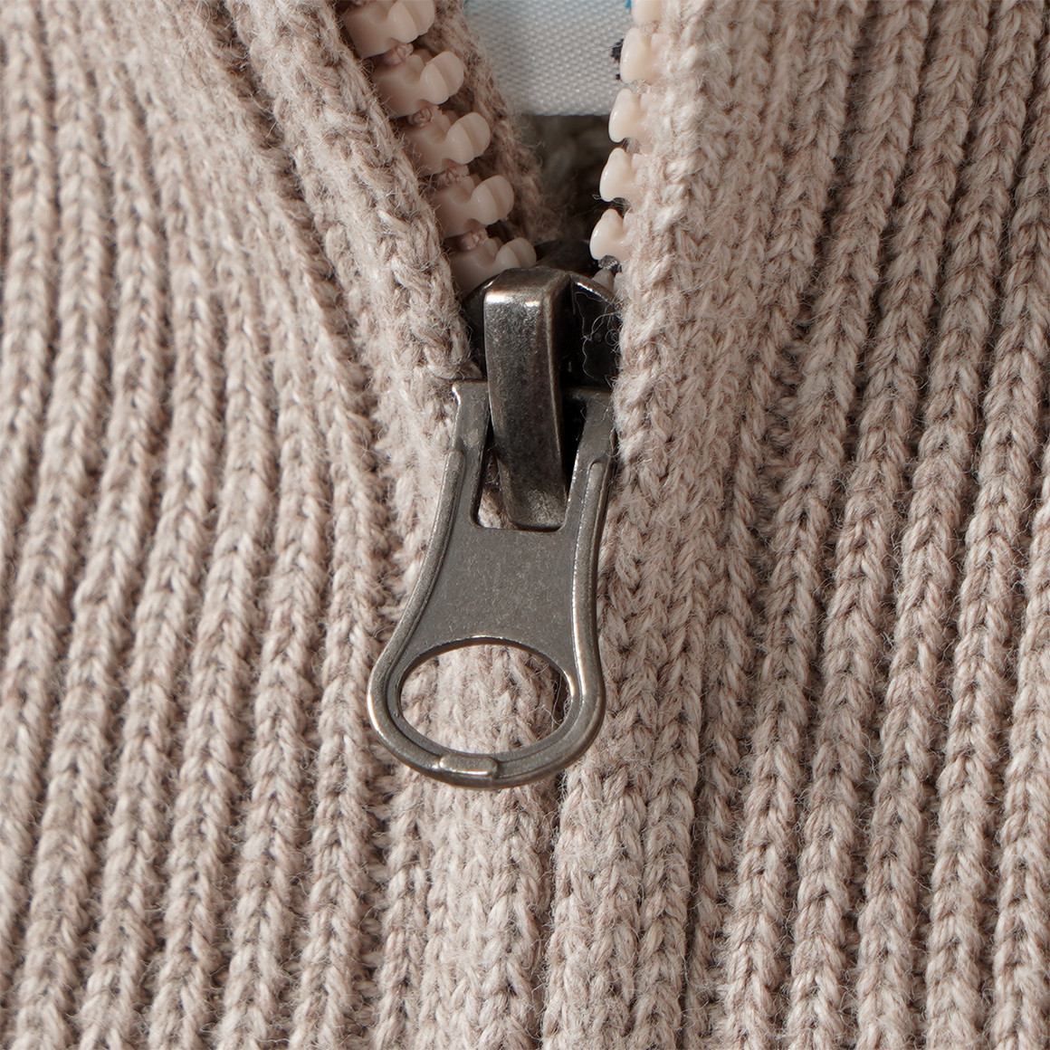 Baby Strick-Troyer mit Zopfmuster