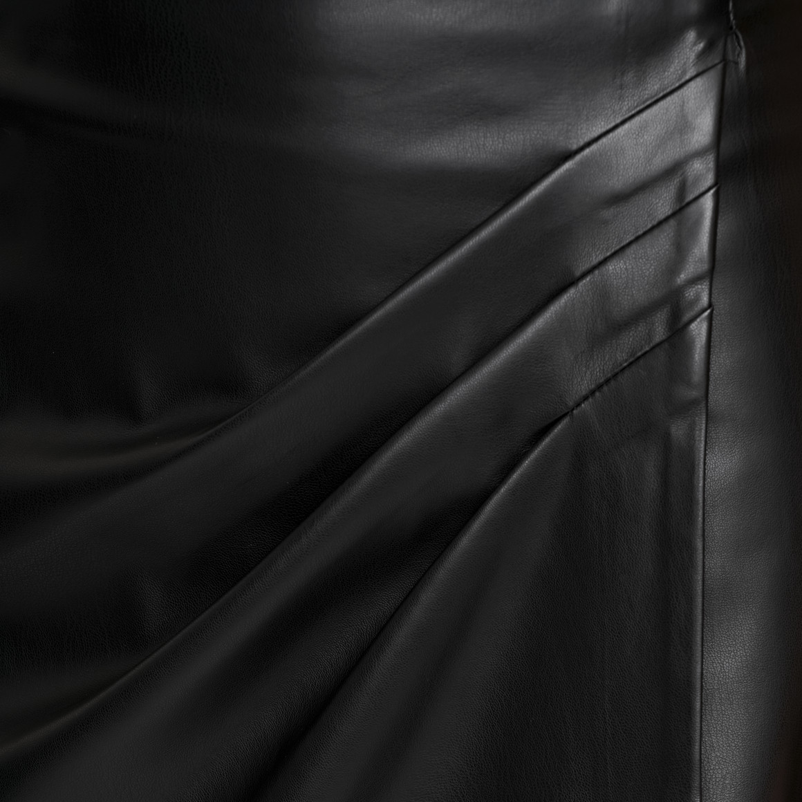 Dames wikkelrok in lederlook