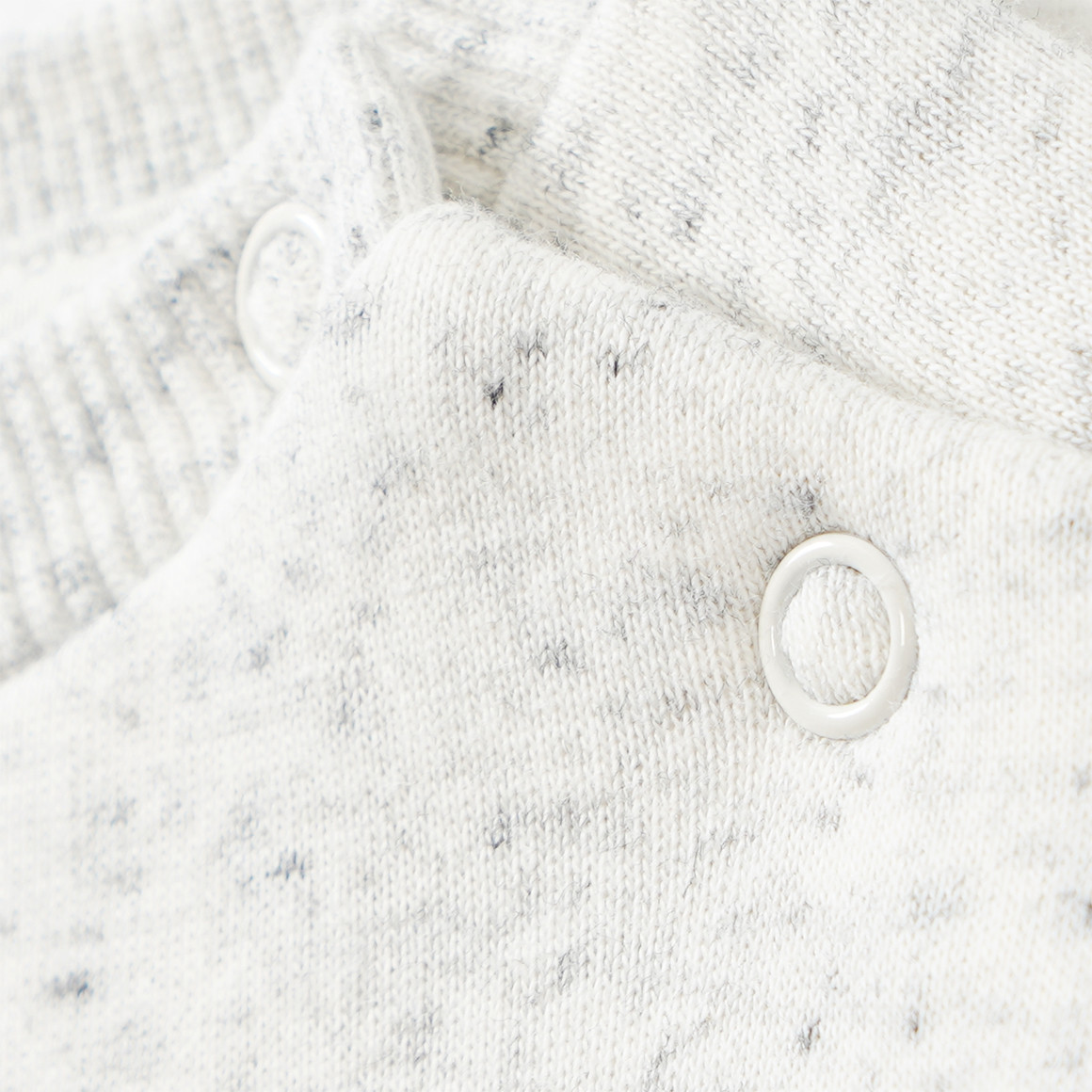 Baby-sweater met applicatie