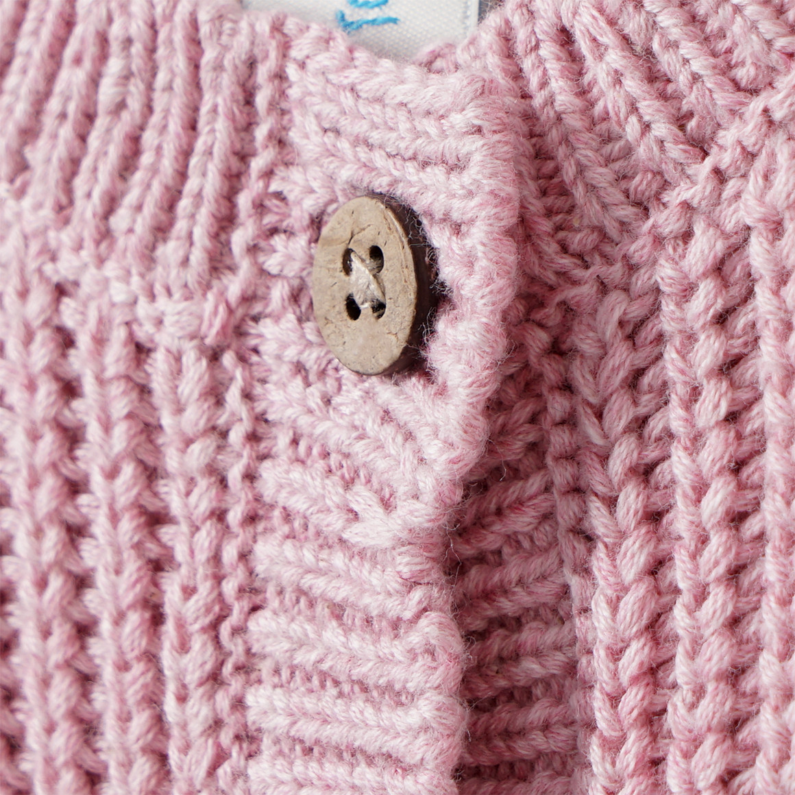 Ribgebreid babyvestje