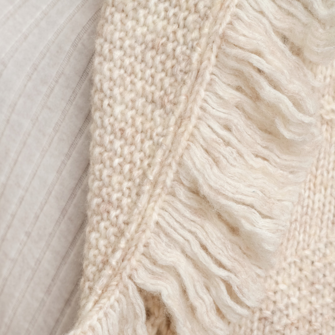 Damesvest met franjes