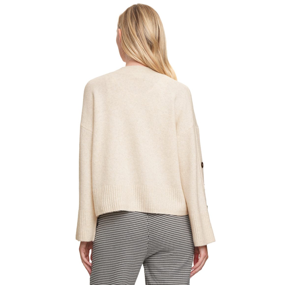 Dames gebreide trui met sierknopen