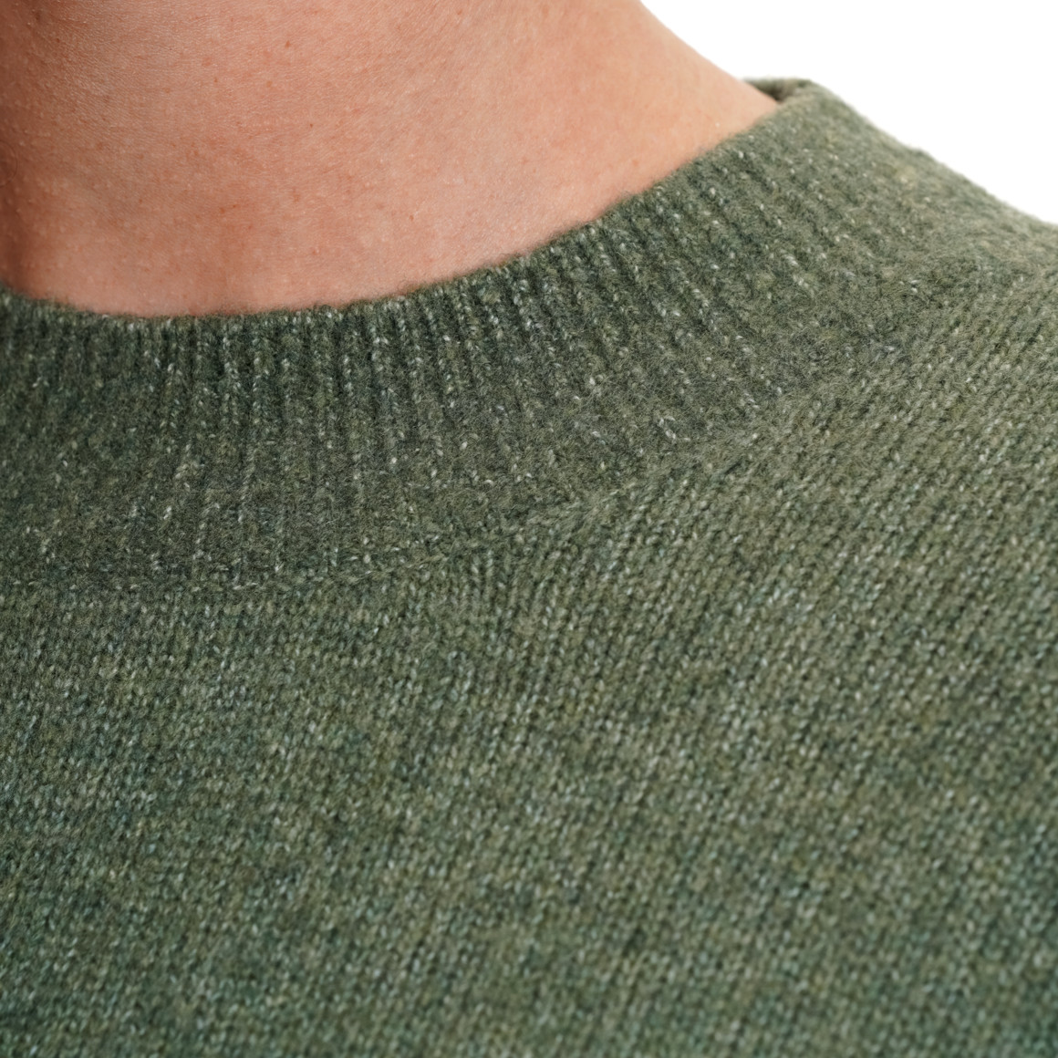 Dames gebreide trui met sierknopen