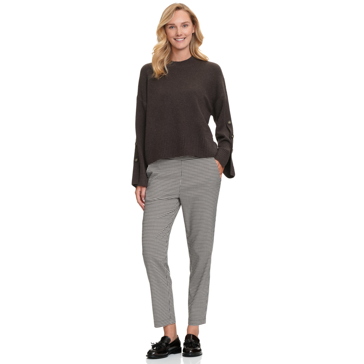 Dames gebreide trui met sierknopen