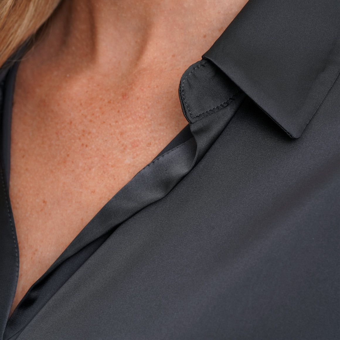 Damesblouse met satijnlook
