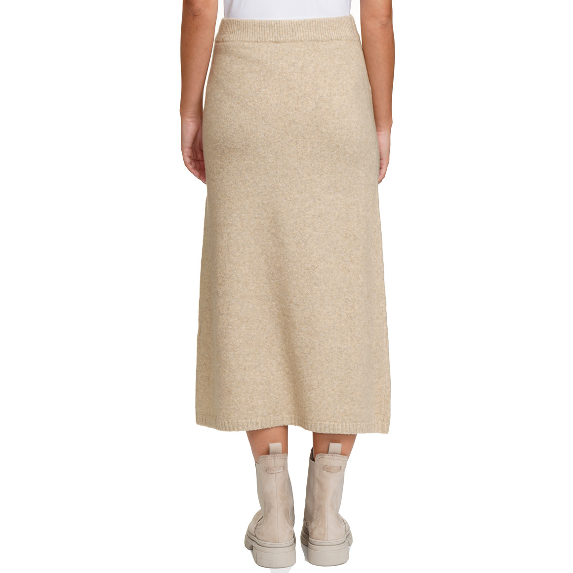 Gebreide damesrok met kabelpatroon