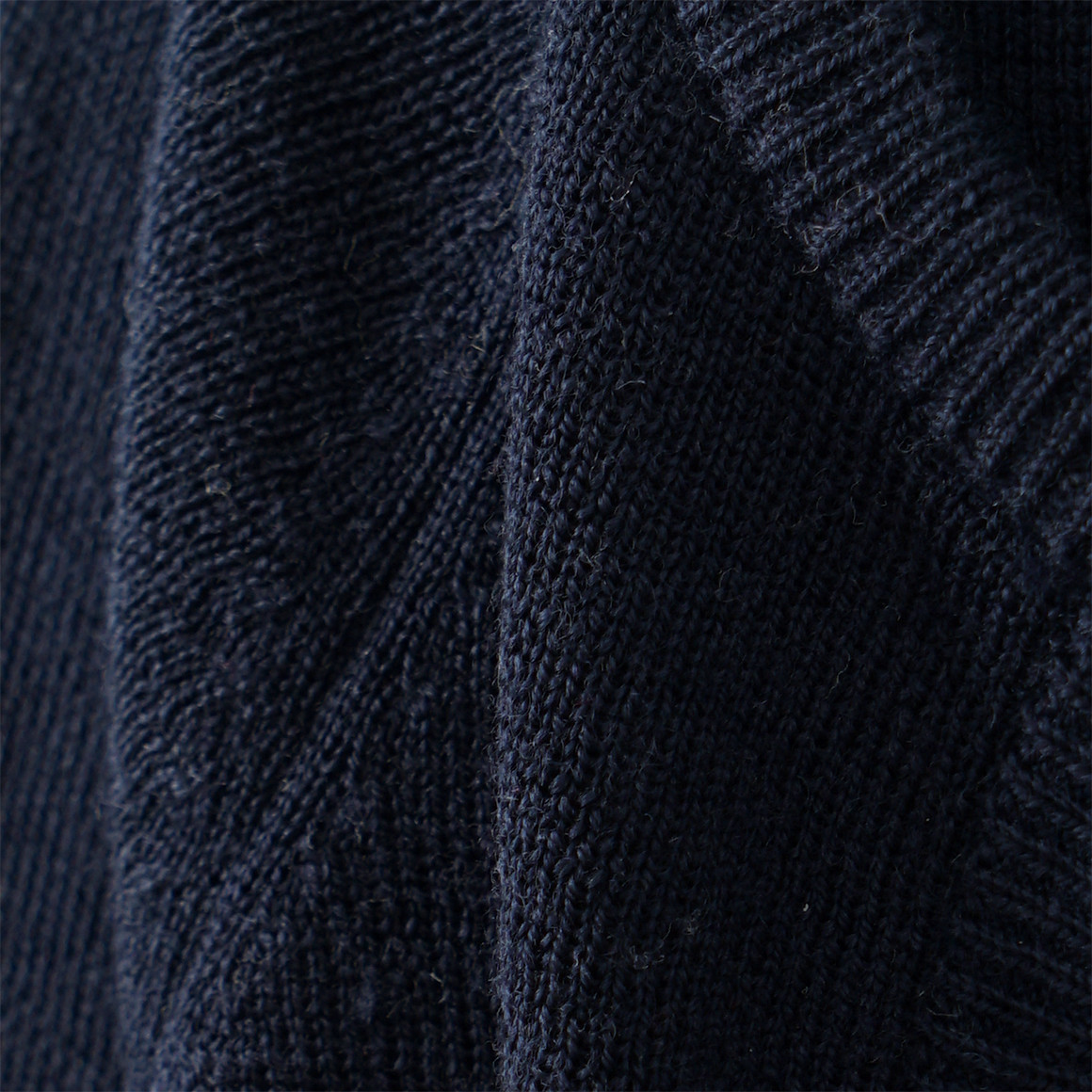 Effen wollen vestje voor pasgeborenen