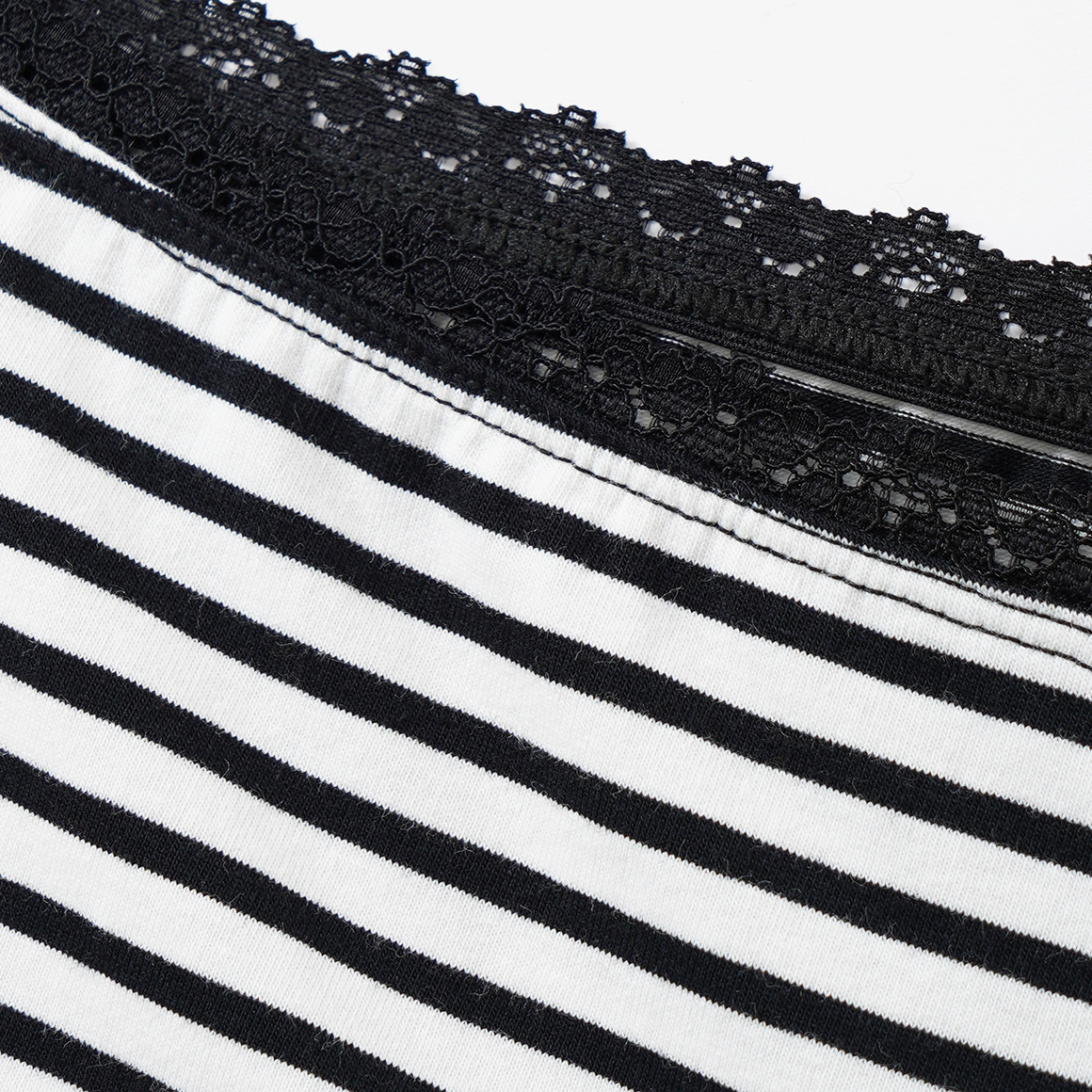 3 Dames Shorts met kant