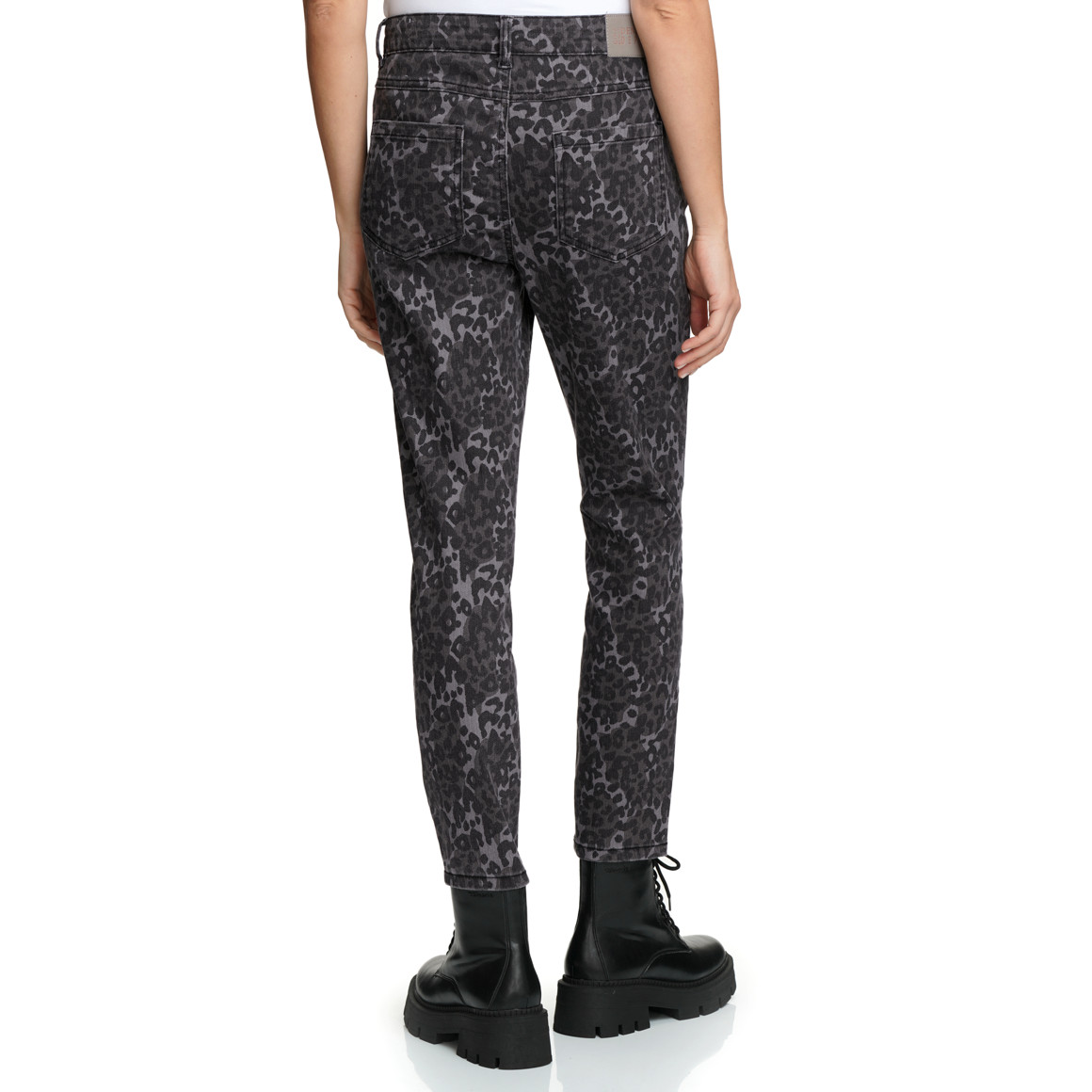 Damen Slim-Jeans im Leo-Look